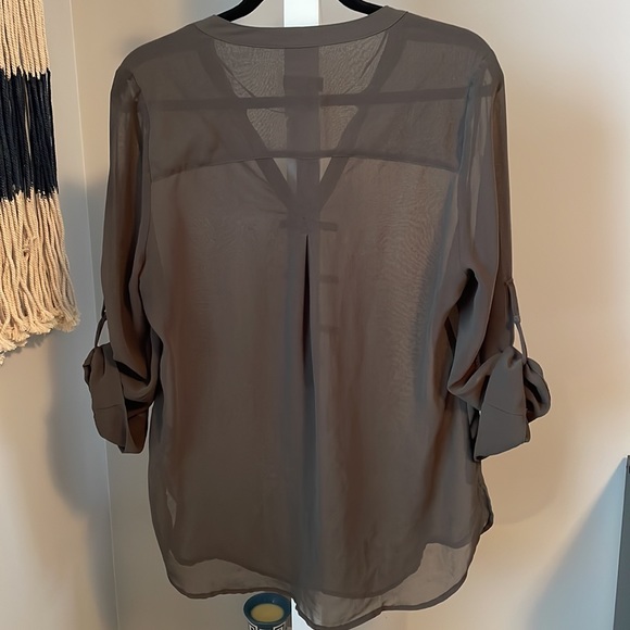 Le Chateau Sheer Khaki Green Blouse, Size M - Picture 7 of 10